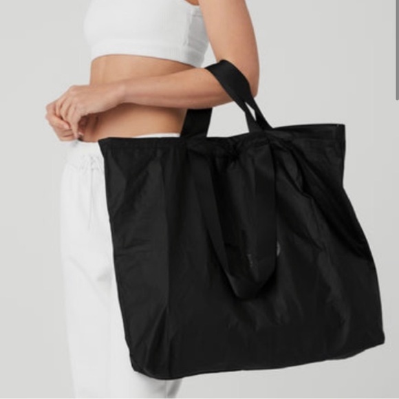 ALO Yoga Bags Nwt Alo Yoga Keep It Dry Large Packable Tote Bag
